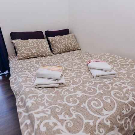 Нові Apartments Біля Жд Вокзалу Ivano-Frankivsk Exteriör bild