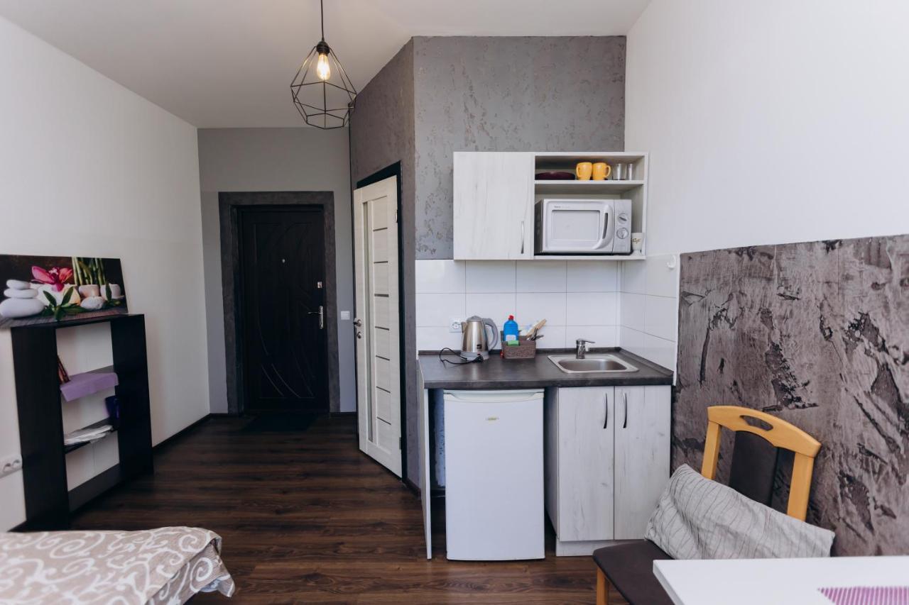 Нові Apartments Біля Жд Вокзалу Ivano-Frankivsk Exteriör bild