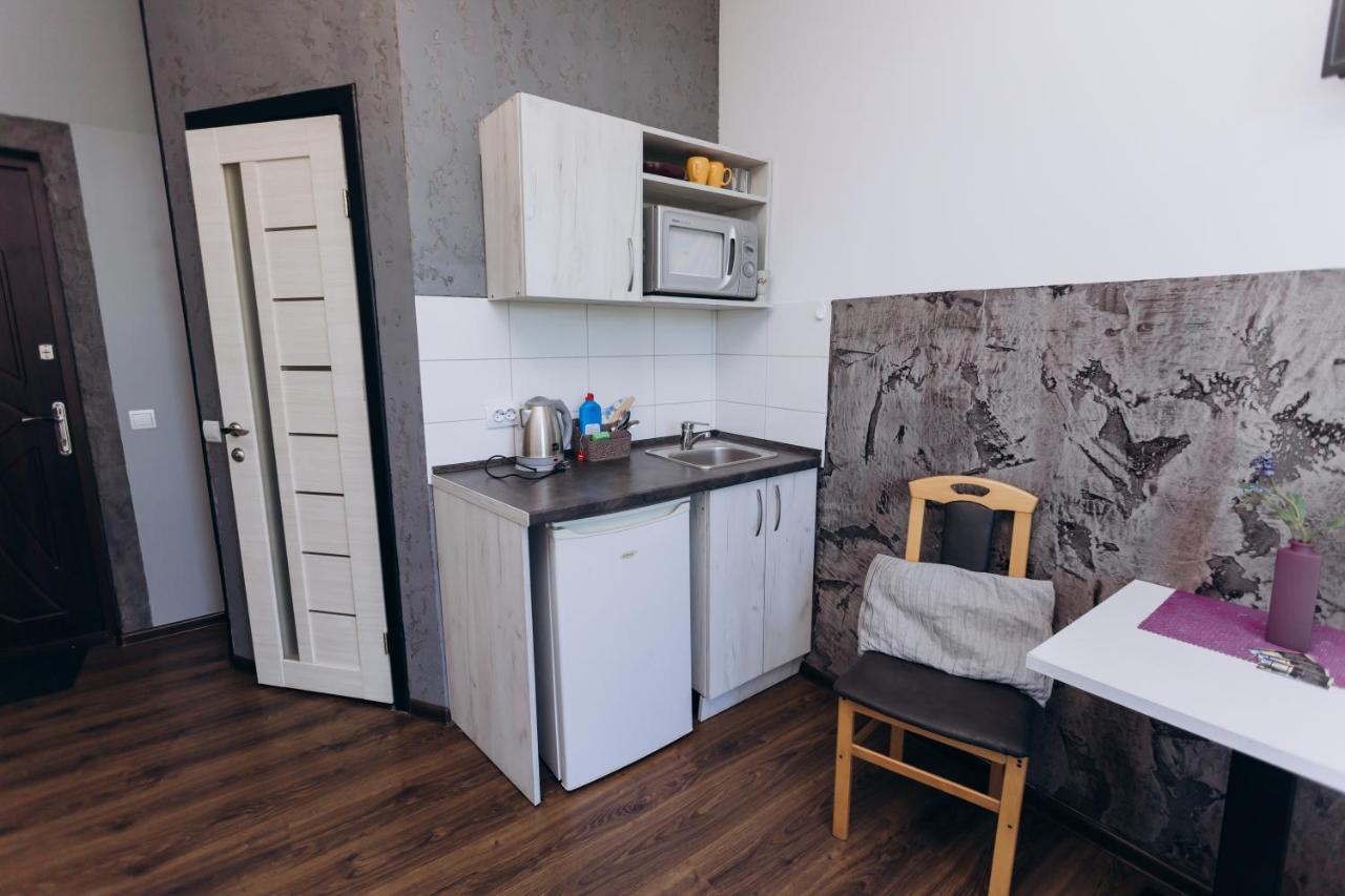 Нові Apartments Біля Жд Вокзалу Ivano-Frankivsk Exteriör bild