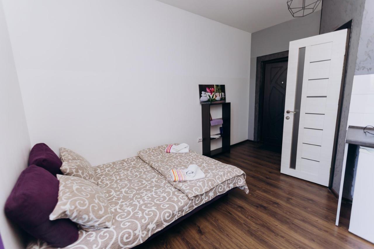Нові Apartments Біля Жд Вокзалу Ivano-Frankivsk Exteriör bild