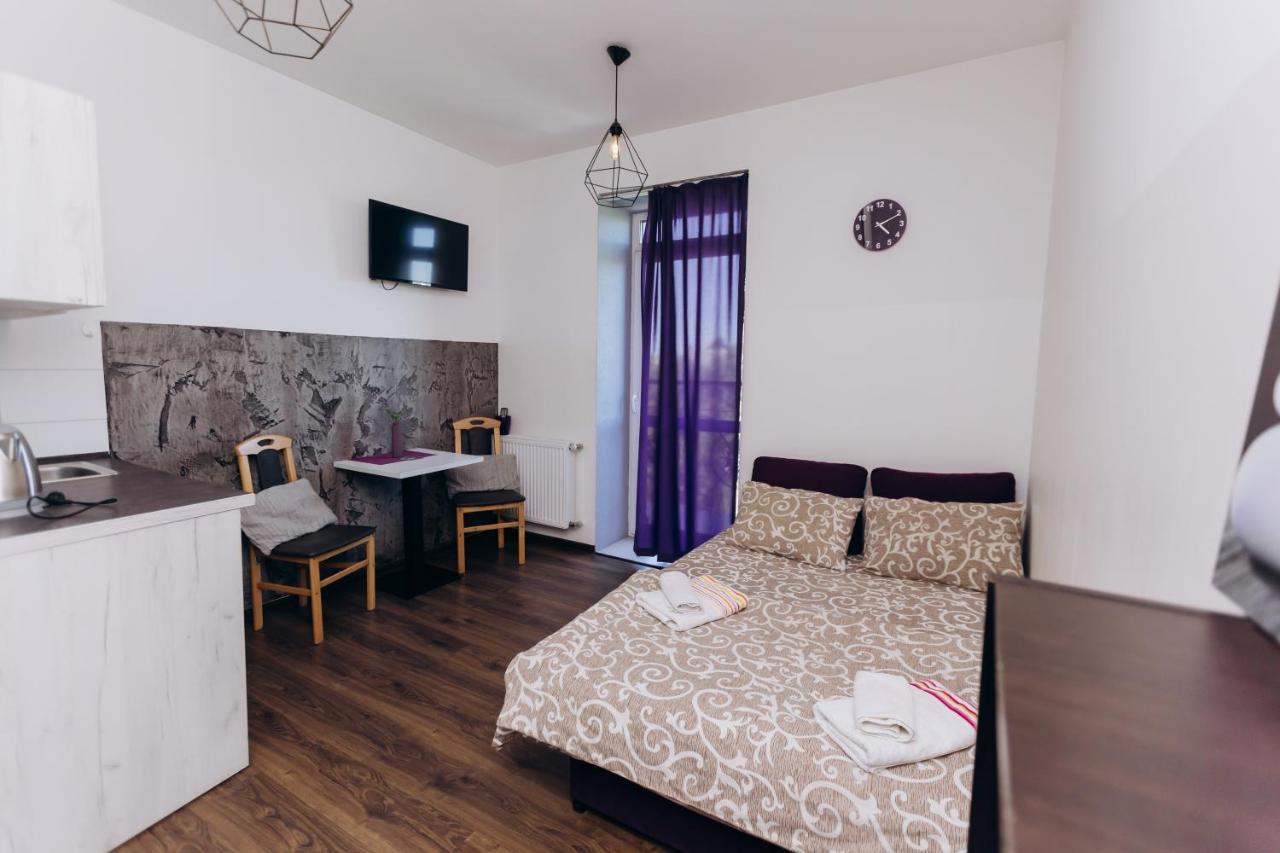 Нові Apartments Біля Жд Вокзалу Ivano-Frankivsk Exteriör bild