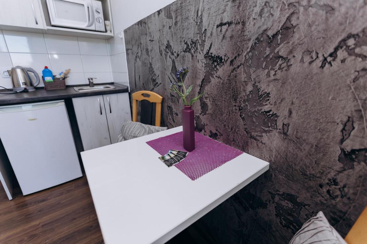 Нові Apartments Біля Жд Вокзалу Ivano-Frankivsk Exteriör bild