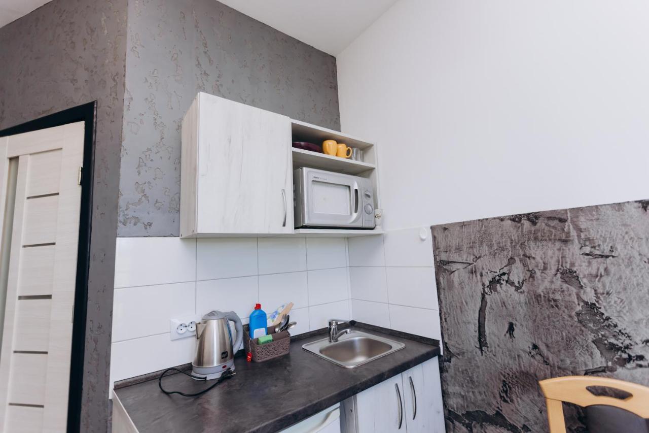 Нові Apartments Біля Жд Вокзалу Ivano-Frankivsk Exteriör bild