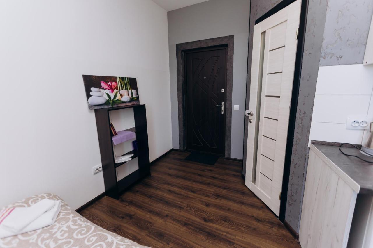 Нові Apartments Біля Жд Вокзалу Ivano-Frankivsk Exteriör bild